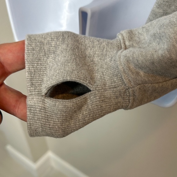 Aerie Light Gray Casual Hoodie - Picture 3 of 3